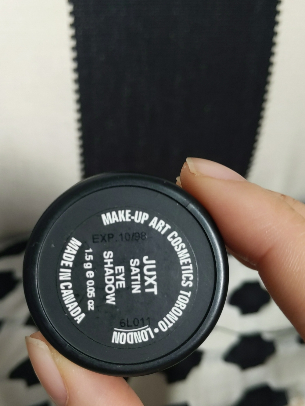 Vintage 1990's MAC Eyeshadow 'Juxt' Green With Gold Undertones - Picture 5 of 5